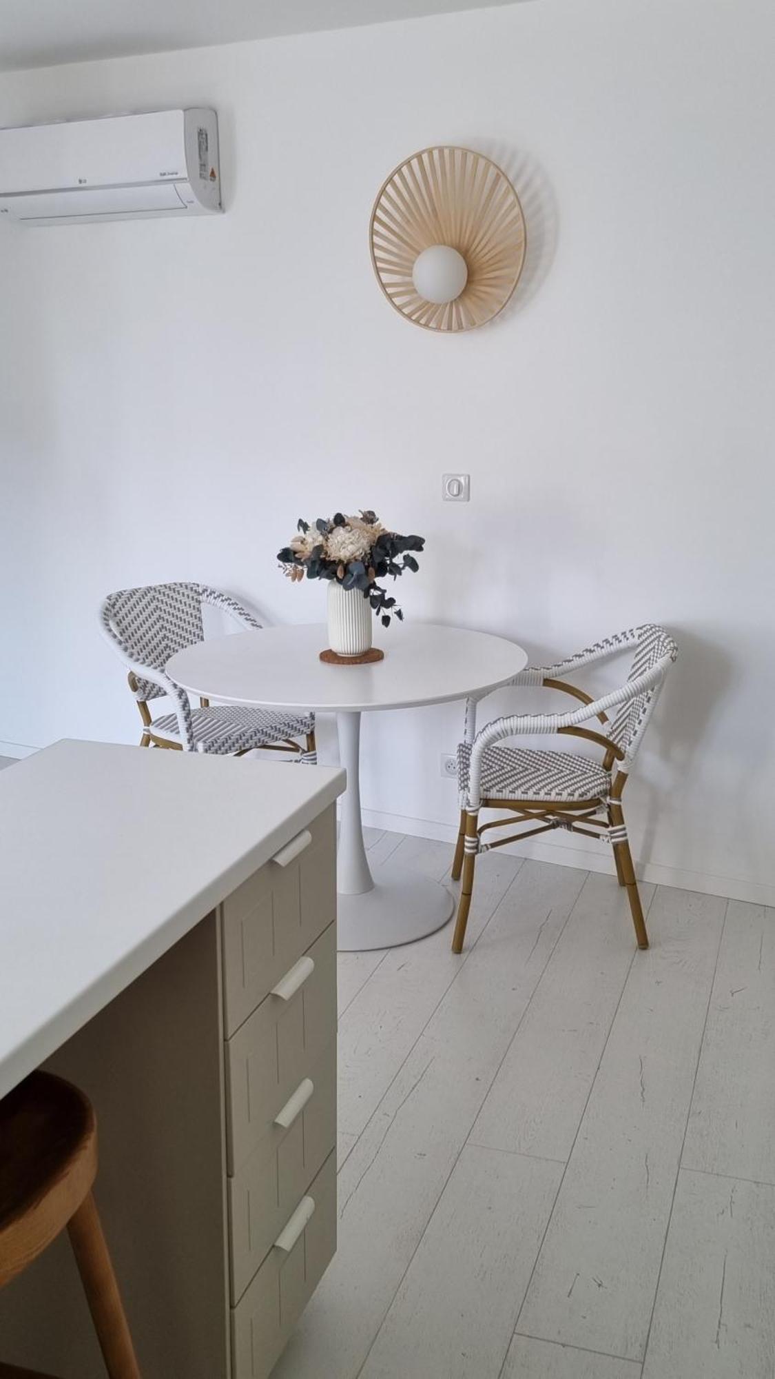 סן-דיזייה Victoire Saphir 203 Climatise Hotel De Ville מראה חיצוני תמונה