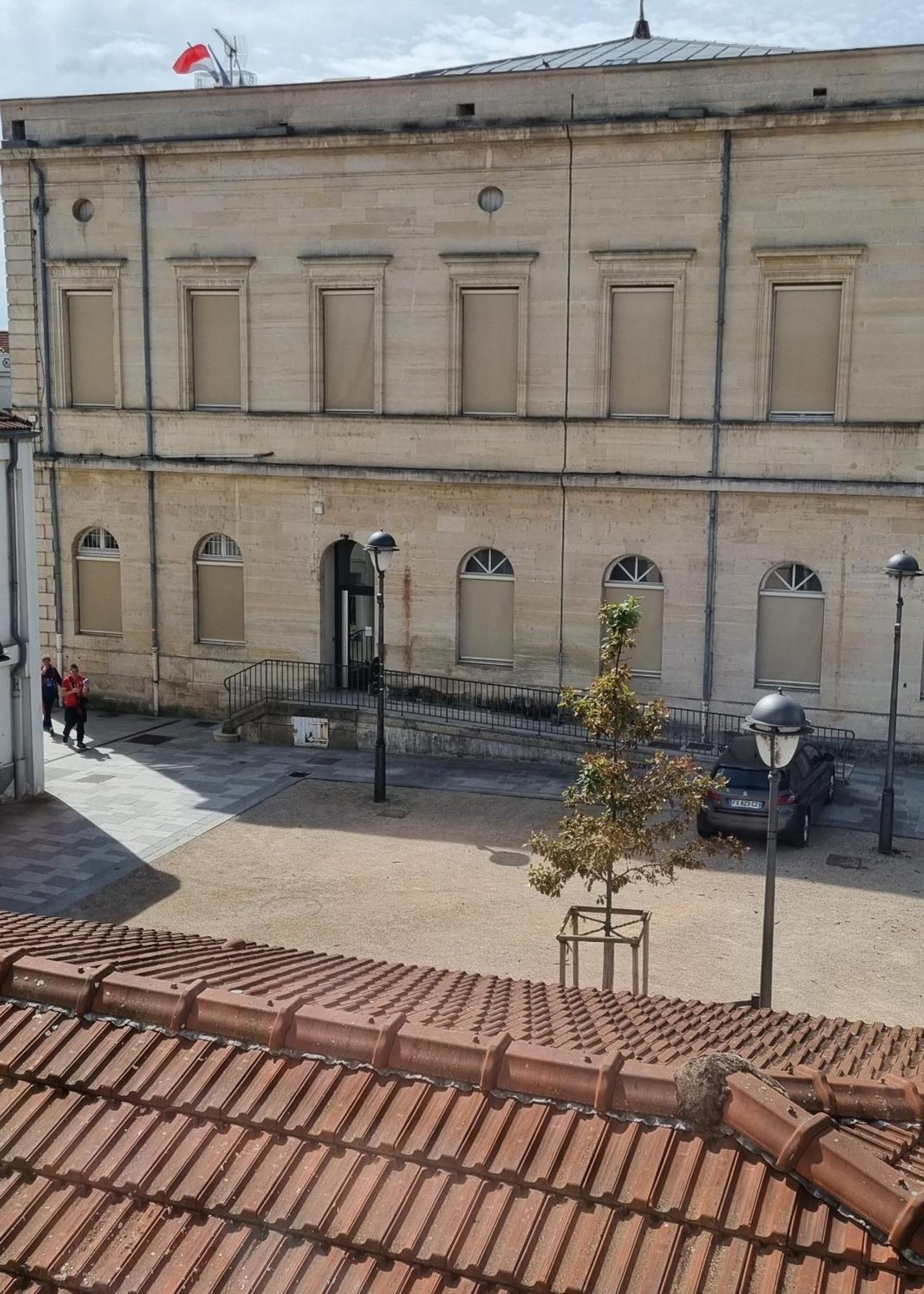 סן-דיזייה Victoire Saphir 203 Climatise Hotel De Ville מראה חיצוני תמונה